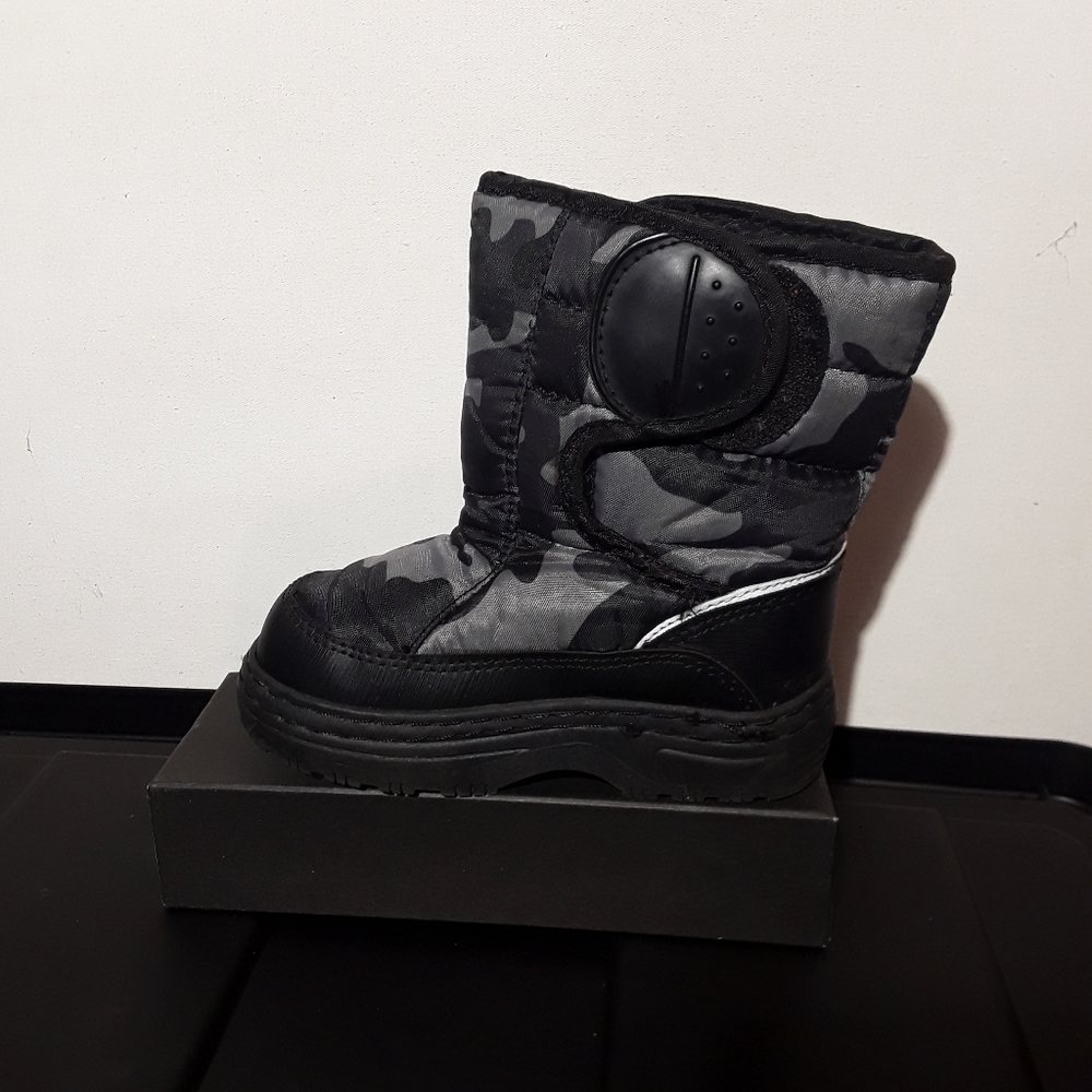 Cat and Jack Kids Camo Boots